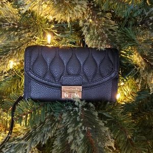 Vera Bradley wallet 🌷